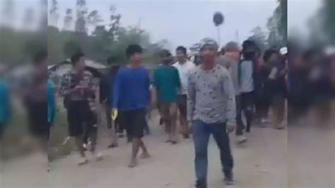 A video showing two women being paraded naked by a mob in the north-eastern state of Manipur, hit by violent ethnic clashes, has sparked outrage in India. . Manipur video viral video original telegram link